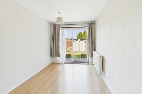 62 Grainger Close, Basingstoke, RG22 4EA