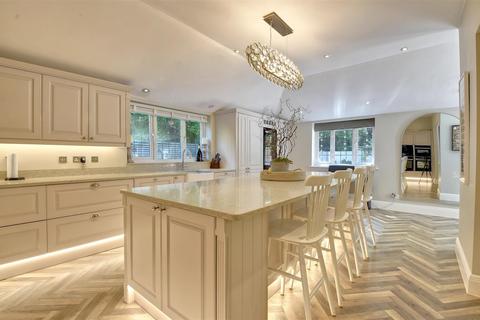 100 Colonel Stephens Way, Tenterden, TN30 6EZ