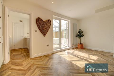 82 Brandon Road, Binley, Coventry, CV3 2JF