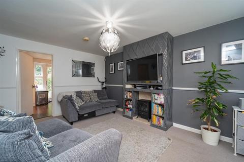 45 Caistor Close, Manchester, M16 8NW
