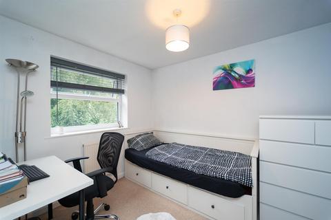 45 Caistor Close, Manchester, M16 8NW