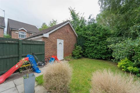 45 Caistor Close, Manchester, M16 8NW
