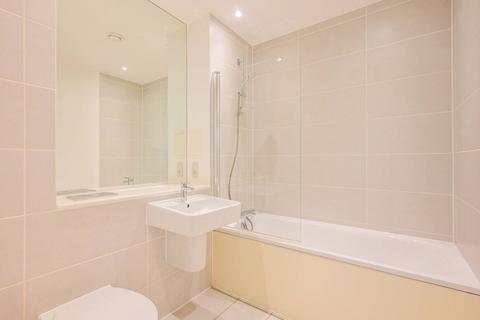 2 bedroom flat to rent, Magellan Boulevard, Gallions Reach, London, E16