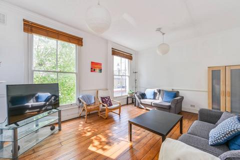 4 bedroom flat for sale, St Johns Hill, Clapham Junction, London, SW11