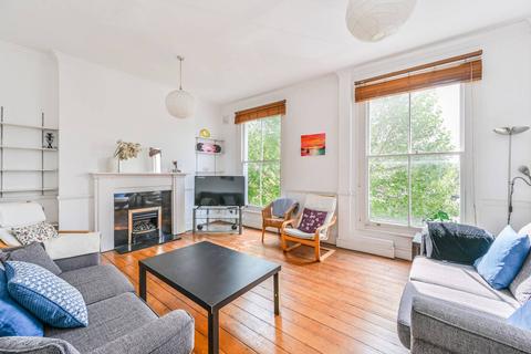4 bedroom flat for sale, St Johns Hill, Clapham Junction, London, SW11