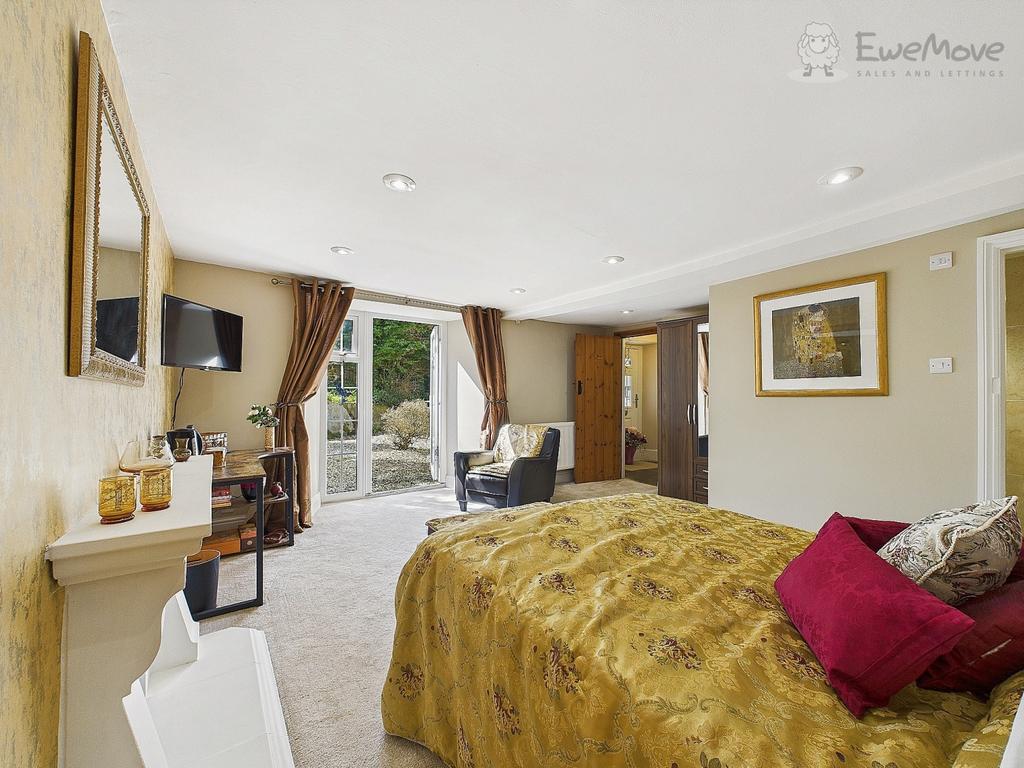 Ewe Move South Molton - Pollards Farm - Downstairs