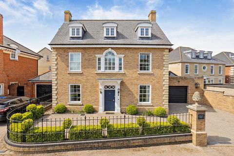 7 bedroom detached house for sale