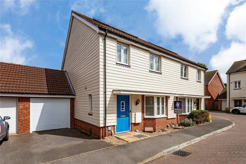9 Mellowes Road, Hornchurch, RM11 1GF