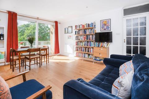 2 bedroom flat for sale, Lecky House, Oman Avenue, London, NW2