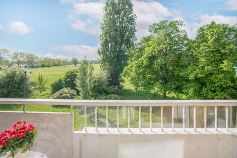 2 bedroom flat for sale, Lecky House, Oman Avenue, London, NW2