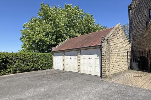 Flat 3, Straysyde House Cavendish Avenue, Harrogate, HG2 8HX