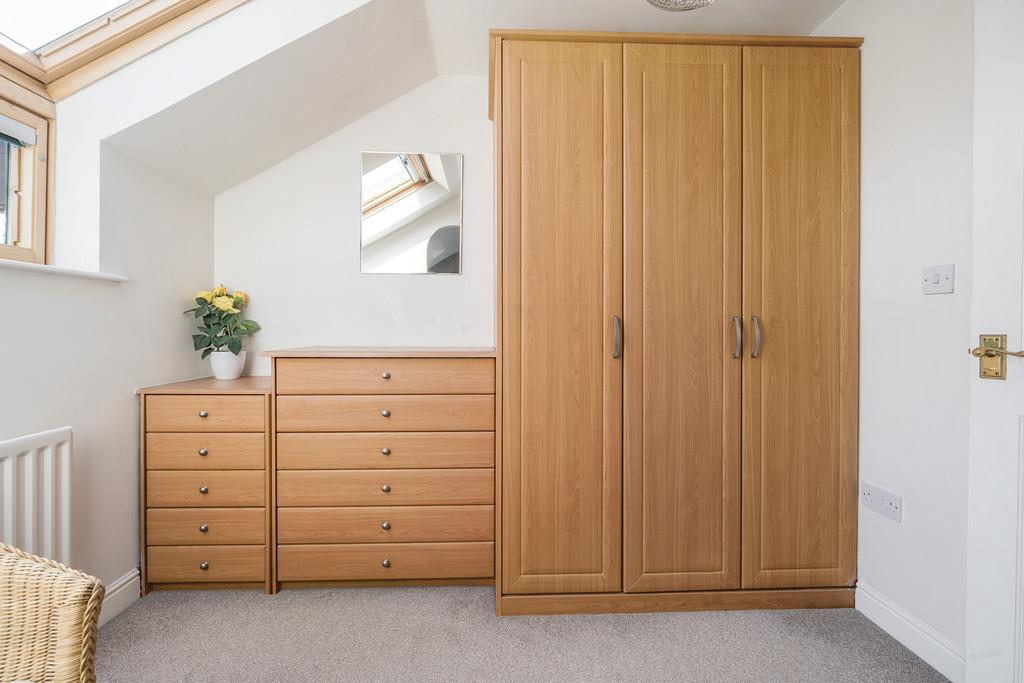 Bedroom 3/Dressing Area to Bed 1