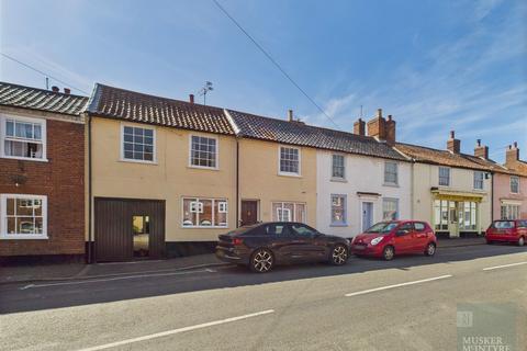 4 bedroom townhouse for sale, High Street, Loddon