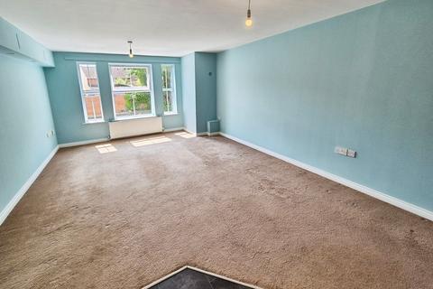 2 bedroom apartment to rent, Timberlake Court, Basingstoke RG21