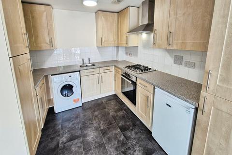 2 bedroom apartment to rent, Timberlake Court, Basingstoke RG21