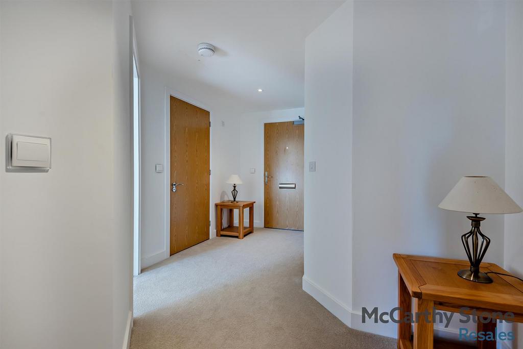 8645809-interior03-800.jpg