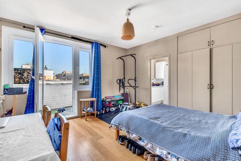 Studio for sale, Chalmers House, Battersea SW11