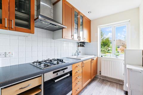 Flat 4, River View House Lower Ham Road, Kingston Upon Thames, KT2 5BA