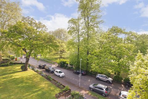 Flat 4, River View House Lower Ham Road, Kingston Upon Thames, KT2 5BA