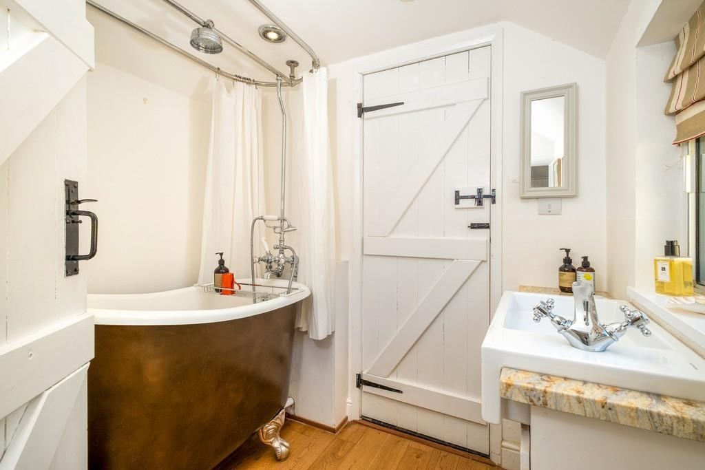 1440px-Neates Cottage-18