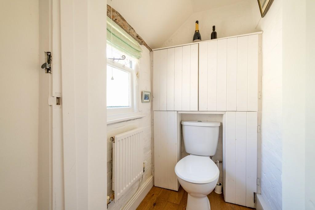 1440px-Neates Cottage-20