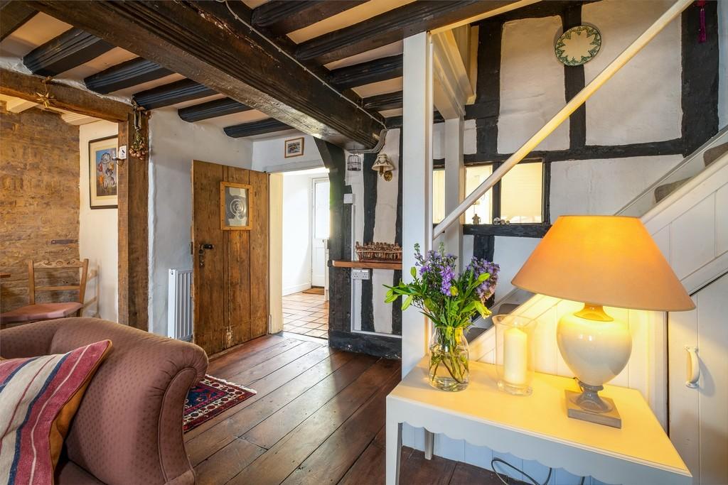 1440px-Neates Cottage-11