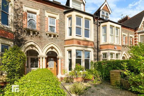 5 bedroom terraced house for sale