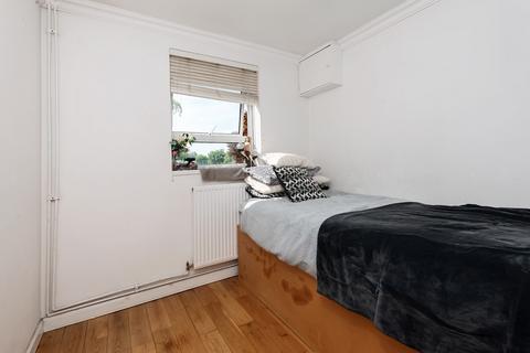 41 Whitehall Road, Uxbridge, UB8 2DU