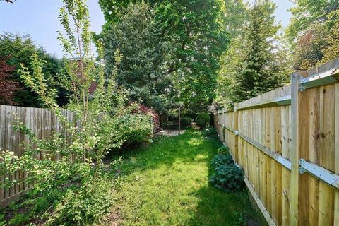 2 bedroom flat for sale, Elliscombe Road, London SE7