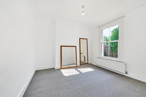 2 bedroom flat for sale, Elliscombe Road, London SE7