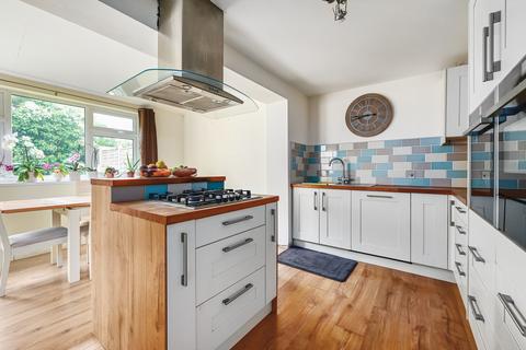 2 bedroom terraced house for sale, Derry Road, Farnborough GU14