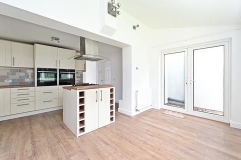 2 bedroom terraced house for sale, Derry Road, Farnborough GU14
