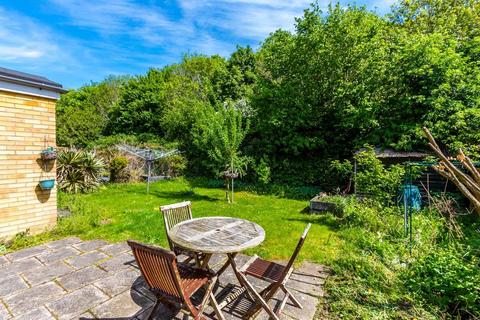 4 bedroom semi-detached house for sale, Ennerdale Road, Rushden NN10