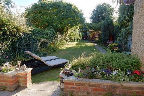 60 Manor Road, Romford, RM1 2RD