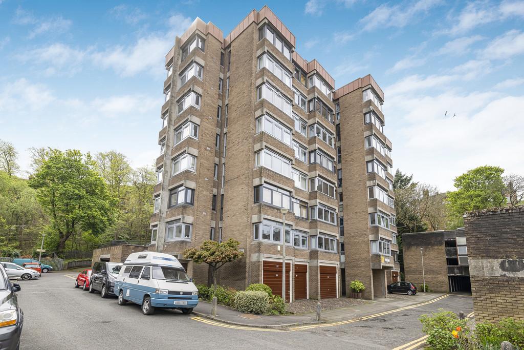 3-print-28 Lethington Avenue F33 17