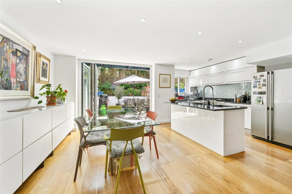 Kitchen/Dining Room