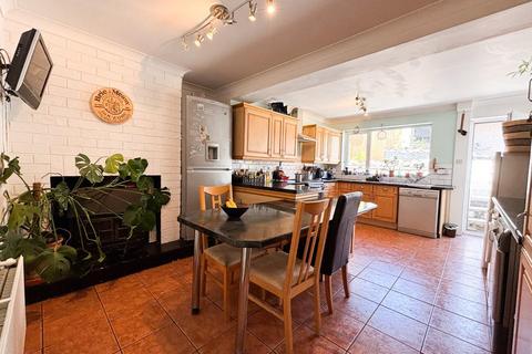 Springleaze, Bristol, BS4 2TT