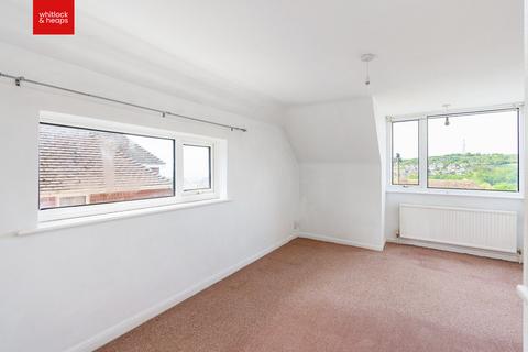 12 Alan Way, Brighton, BN2 5PF