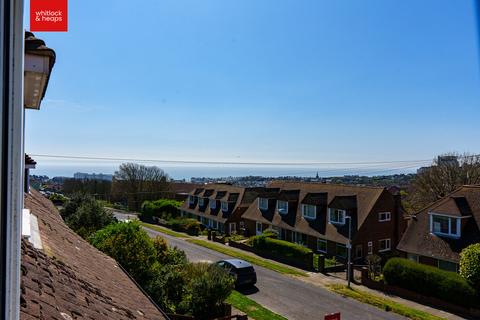 12 Alan Way, Brighton, BN2 5PF