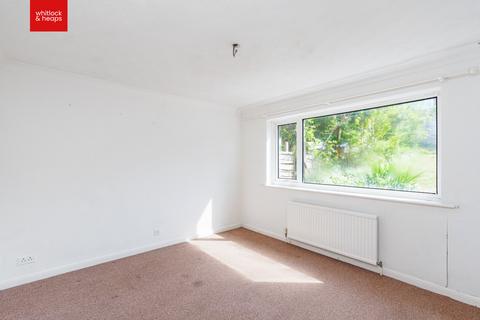 12 Alan Way, Brighton, BN2 5PF