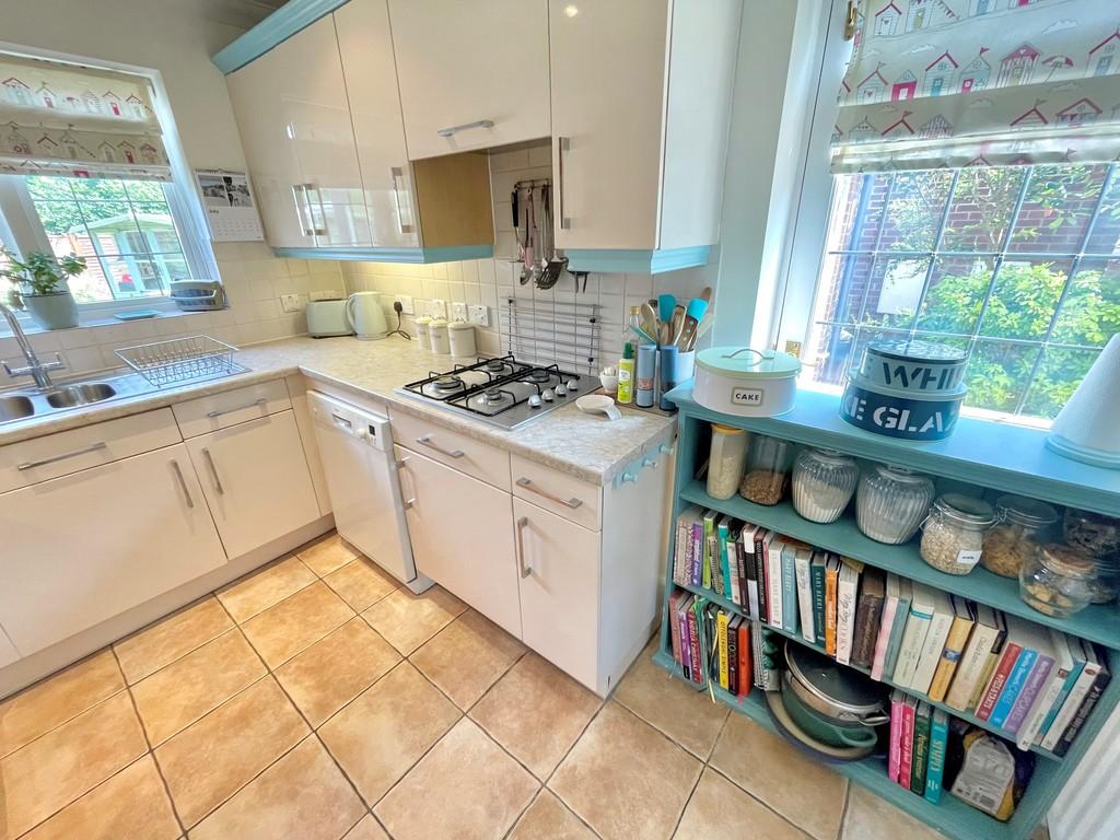 5 Cleeves Way Kitchen 2