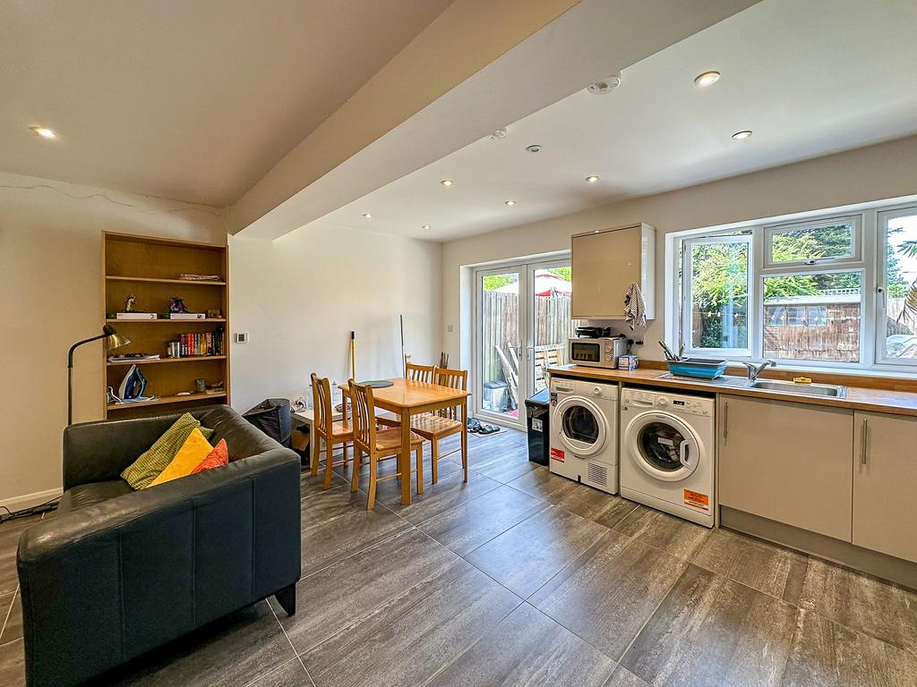 Communal living space and kitchen (9)