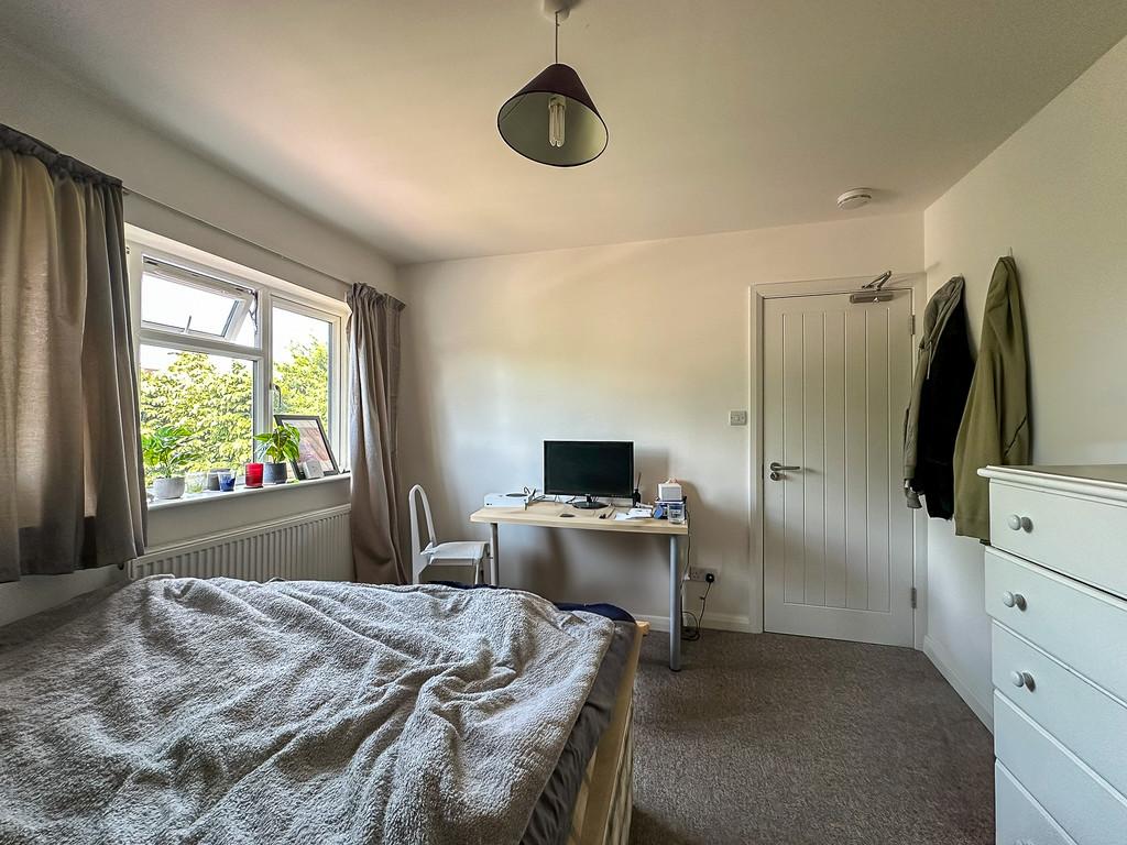 Bedroom 3 (3)