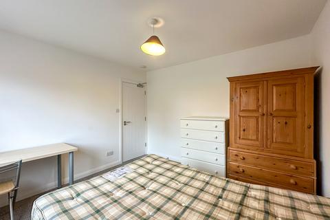 1 bedroom in a house share to rent, Kendal Way, Cambridge CB4