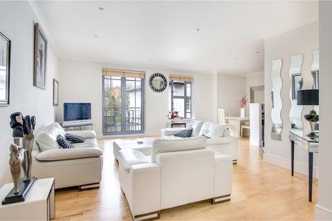 3 bedroom apartment to rent, St James Place, Edgbaston B15