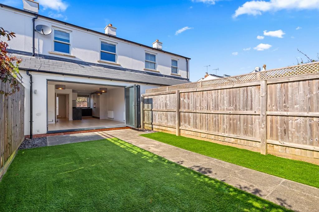 2 The Middle Yard-5.jpg