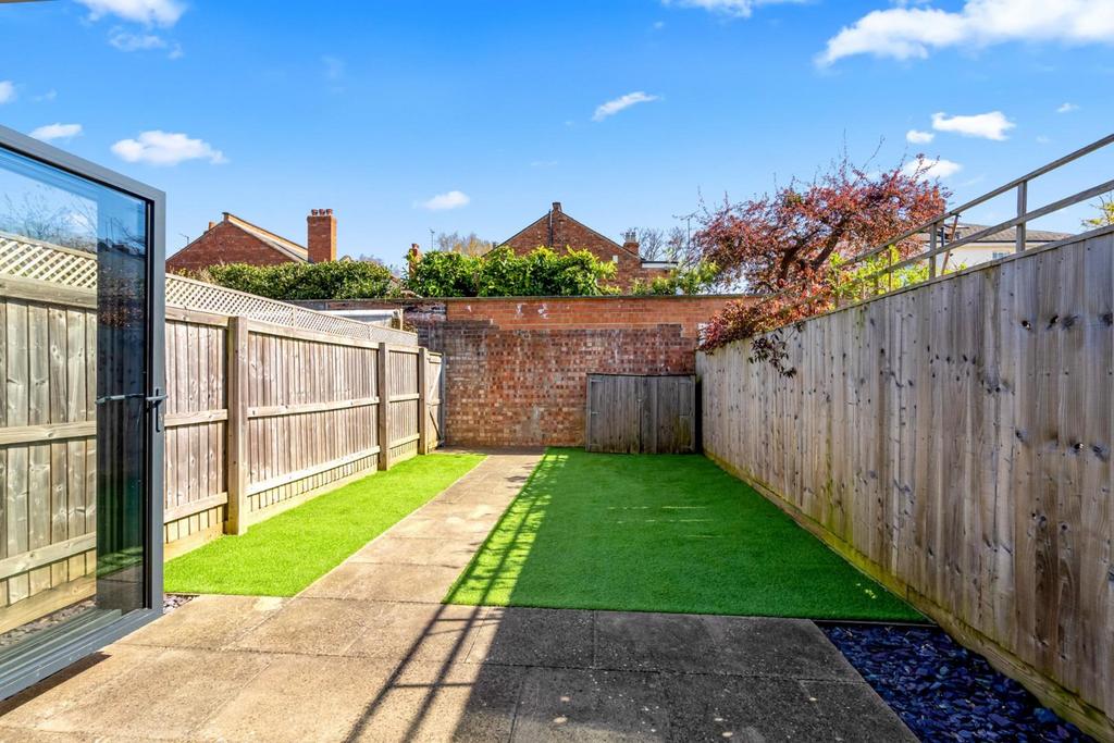 2 The Middle Yard-4.jpg