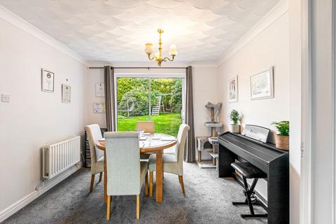 4 bedroom detached house for sale, Chestnut Close, Leicester LE9