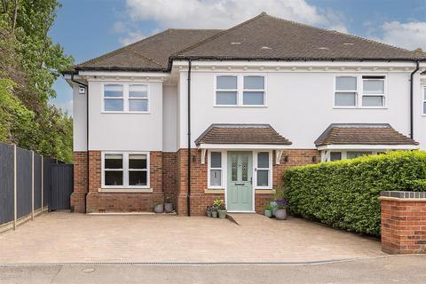 4 bedroom semi-detached house for sale, The Close, Harpenden
