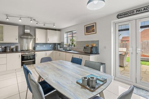 4 bedroom detached house for sale, Bamburgh Close, Grantham NG31
